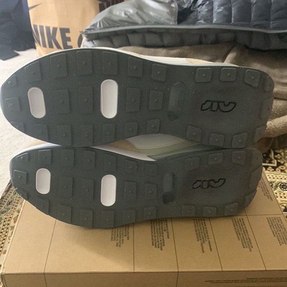 Nike Air Max Pre-Day - Picture 14 of 16